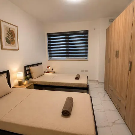 公寓 Spacious 3br With 2 Bathrooms 斯利马
